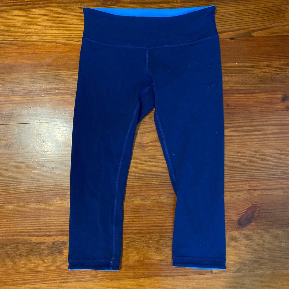 Lululemon reversible crop leggings SZ 8